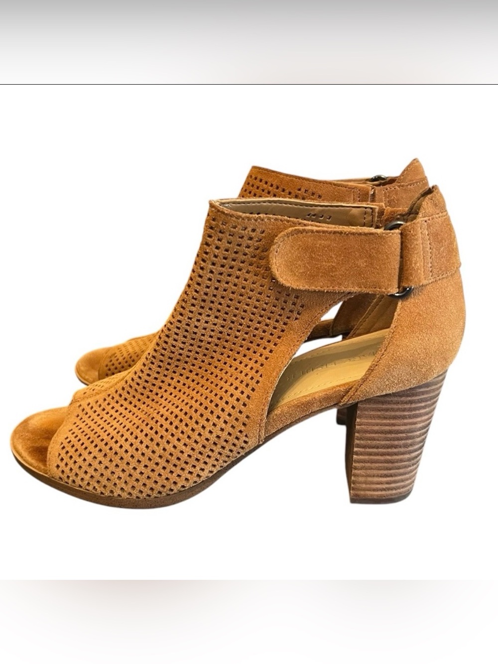 Marc Fisher Demika Brown Suede Perforated Peep Toe Block Heel Booties 8.5